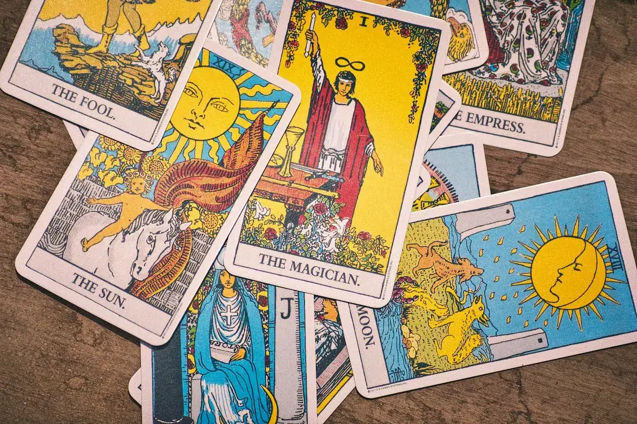 How to learn tarot card reading